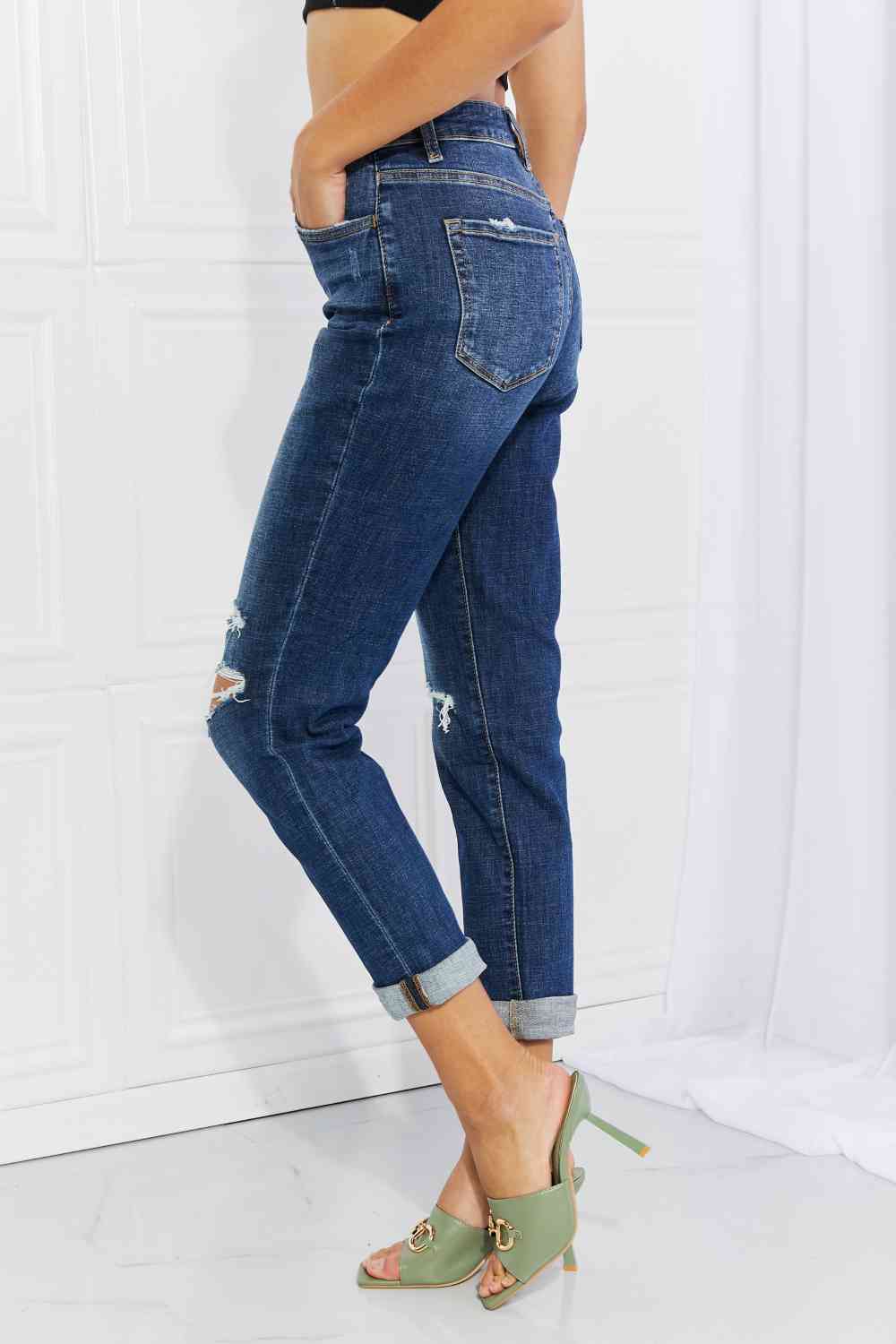 Vervet by Flying Monkey Full Size Distressed Cropped Jeans with Pockets - AFFORDABLE MARKET