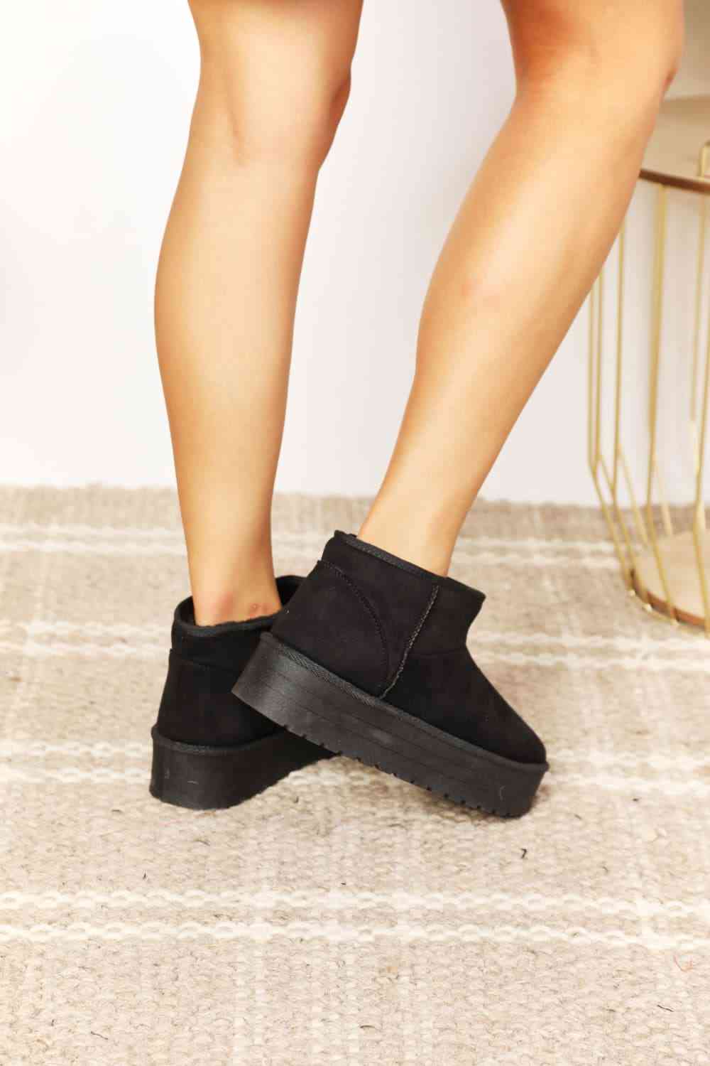 Legend Women's Fleece Lined Chunky Platform Mini Boots - AFFORDABLE MARKET