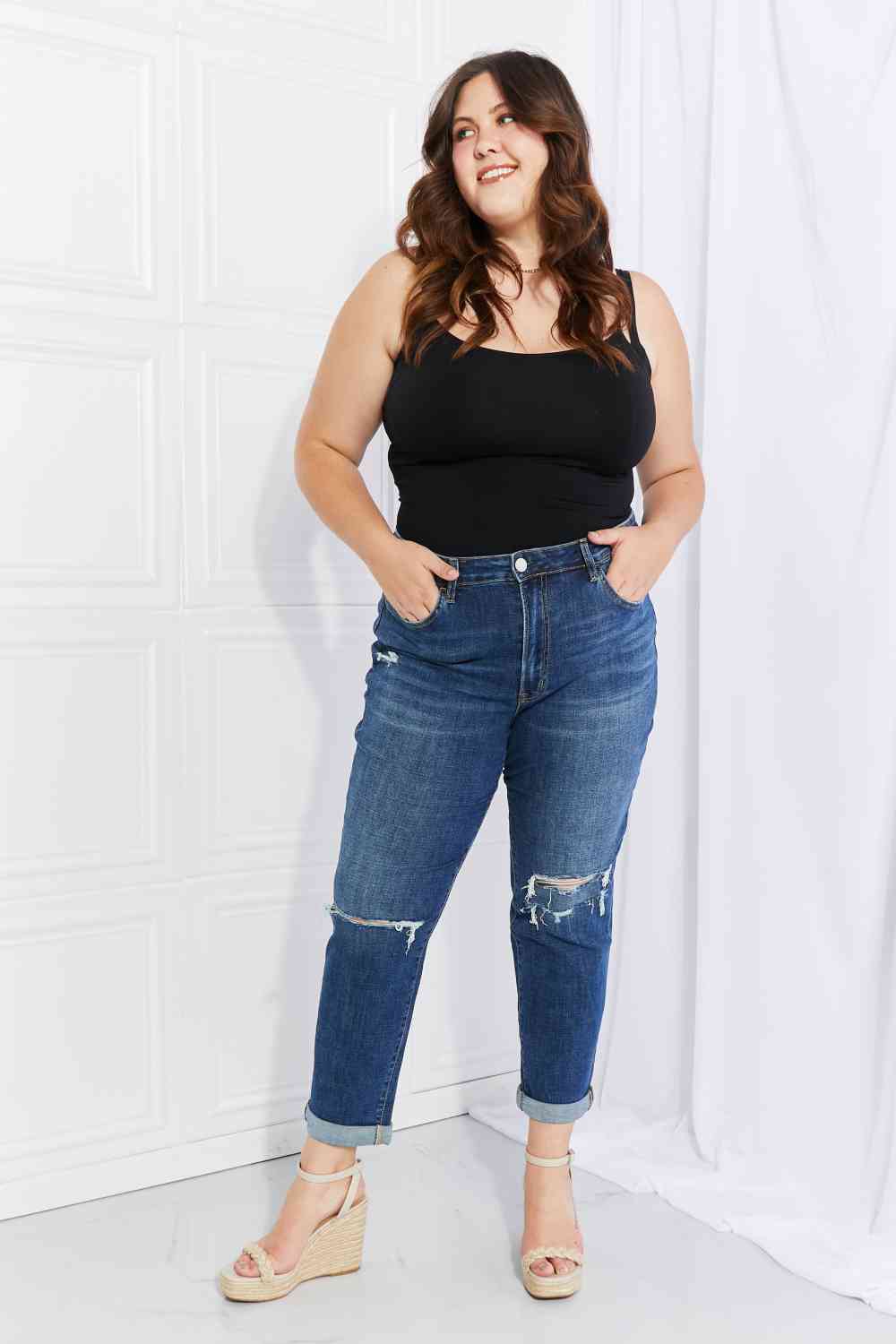 Vervet by Flying Monkey Full Size Distressed Cropped Jeans with Pockets - AFFORDABLE MARKET